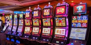Multi-sport dashboard showing live football, casino, and account options